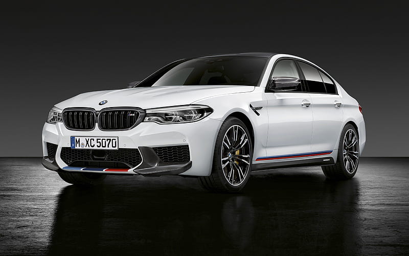 BMW M5, 2018 cars, studio, G30, white m5, german cars, BMW, HD wallpaper