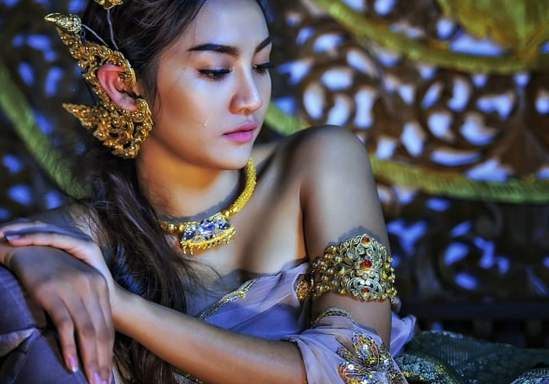 https://w0.peakpx.com/wallpaper/567/174/HD-wallpaper-sad-thai-model-woman-girl-green-tear-thai-oriental-flower-sat-blue.jpg