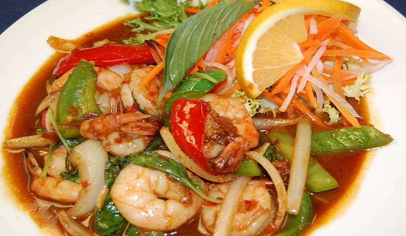 Thai Spicy Basil with Shrimp, shrimp, food, thai, spicy, soup, abstract, basil, HD wallpaper