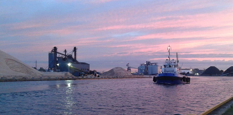 Tugboat returns home, Boat, Sunrise, Truck, Harbour, HD wallpaper