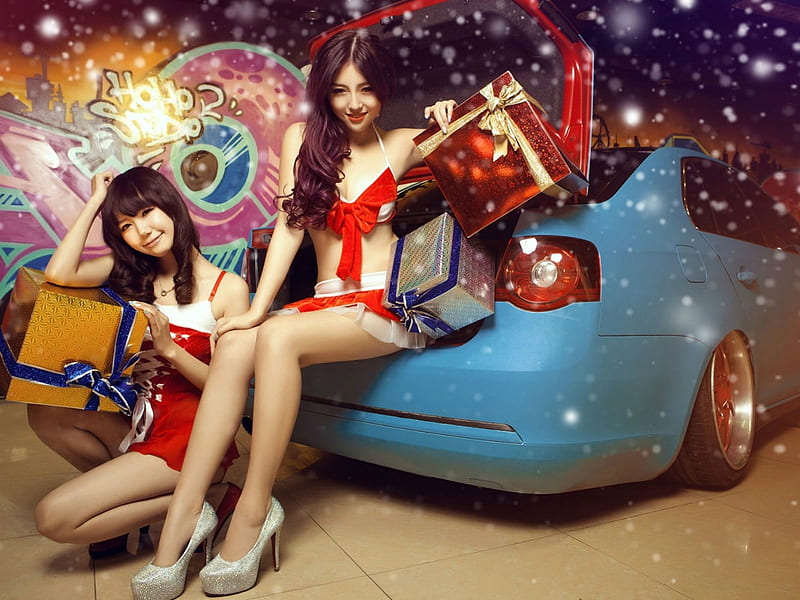 Rayons de soleil !  - Page 16 HD-wallpaper-happy-x-mas-models-blue-car-gifts-babes