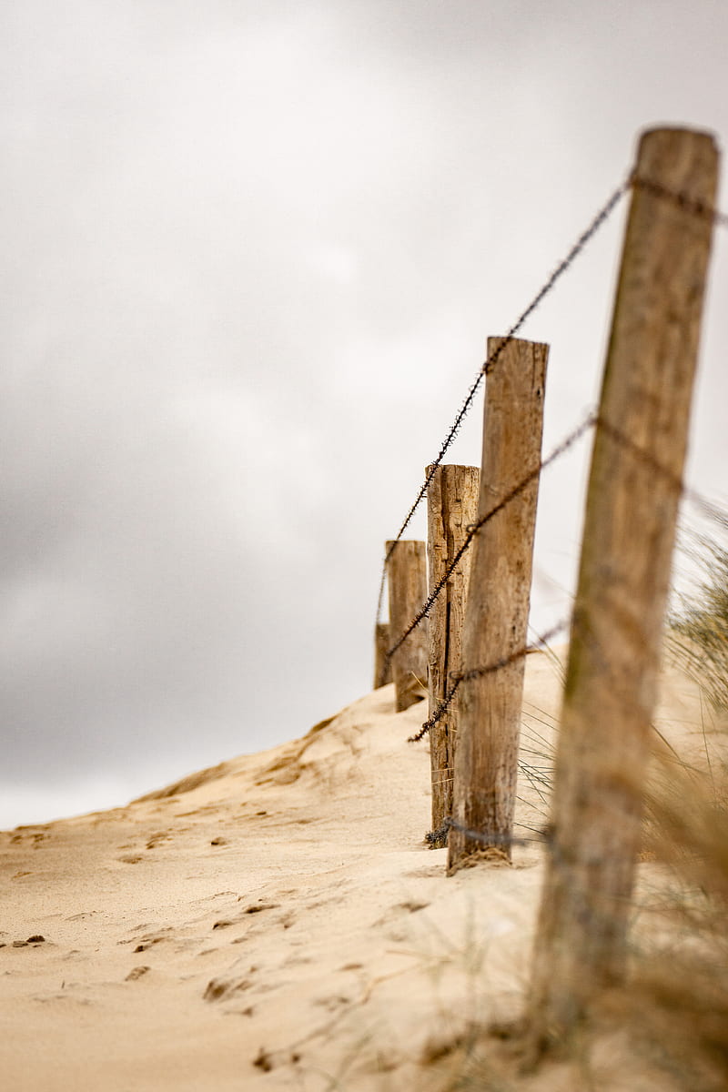 fence, wire, wooden, sand, desert, HD phone wallpaper