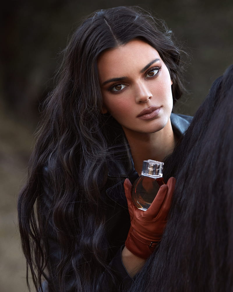 Kendall Jenner, women, model, long hair, dark hair, outdoors, women with horse, perfume, makeup, gloves, brunette, women outdoors, HD phone wallpaper