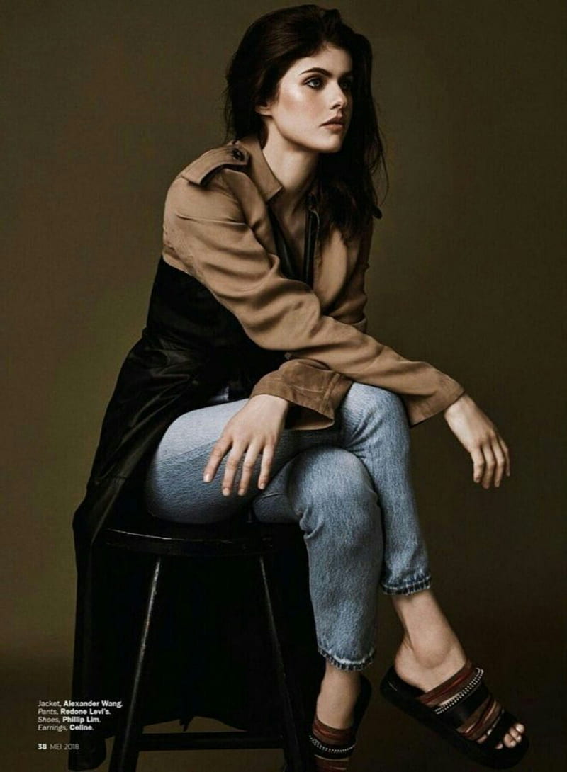Alexandra daddario , posing, sitting, HD phone wallpaper