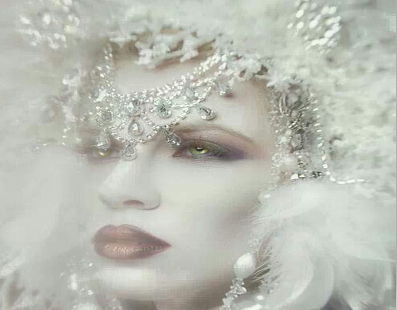Ethereal Crystal Snow Queen, lips nails eyes hair art, female trendsetters, pretty, lovely, women are special, bonito, winter, etheral women, snow, season, crystal, HD wallpaper