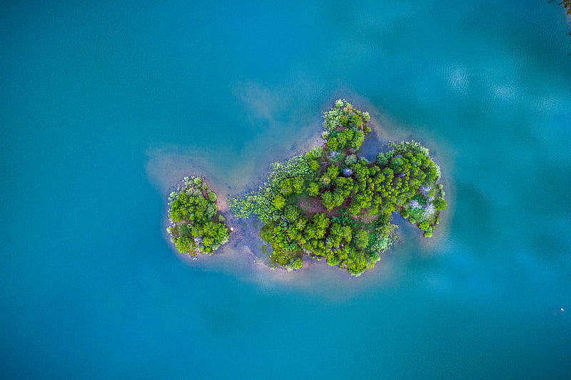 green island surrounded by body of water, HD wallpaper