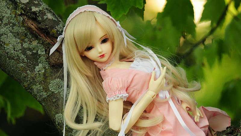 Cute Barbie Doll On Tree Branch In Blur Green Leaves Background Barbie, HD wallpaper