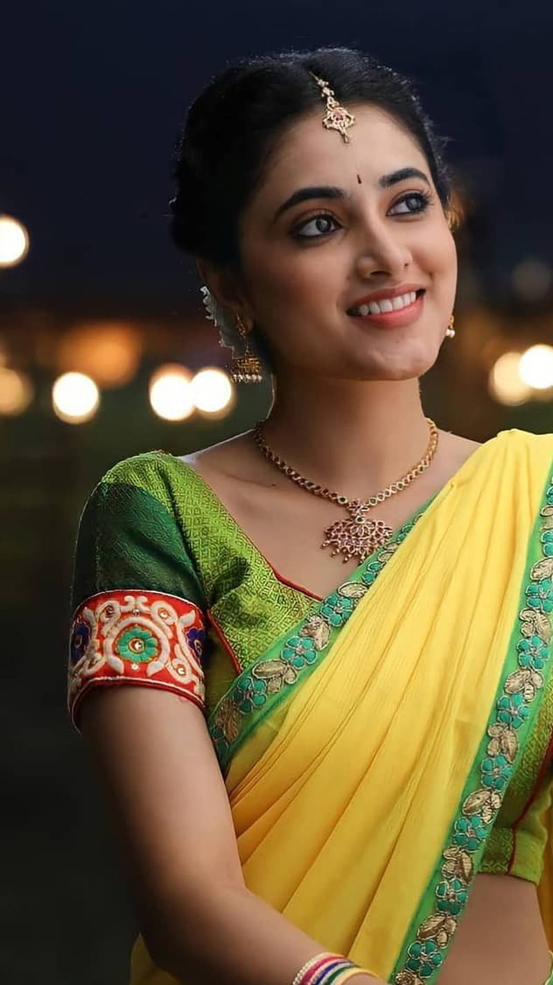 Priyanka Mohan , saree lover, telugu actress, HD phone wallpaper