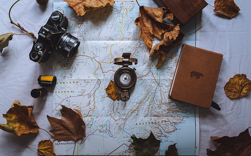 Autumn Travel Ultra, Travel, Maps, Leaves, background, Camera, Closeup, Film, Compass, papermap, HD wallpaper