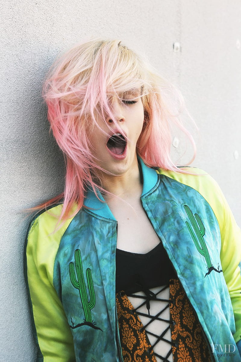 Charlotte , women, model, blue eyes, pink hair, long hair, yawning, open mouth, closed eyes, HD phone wallpaper