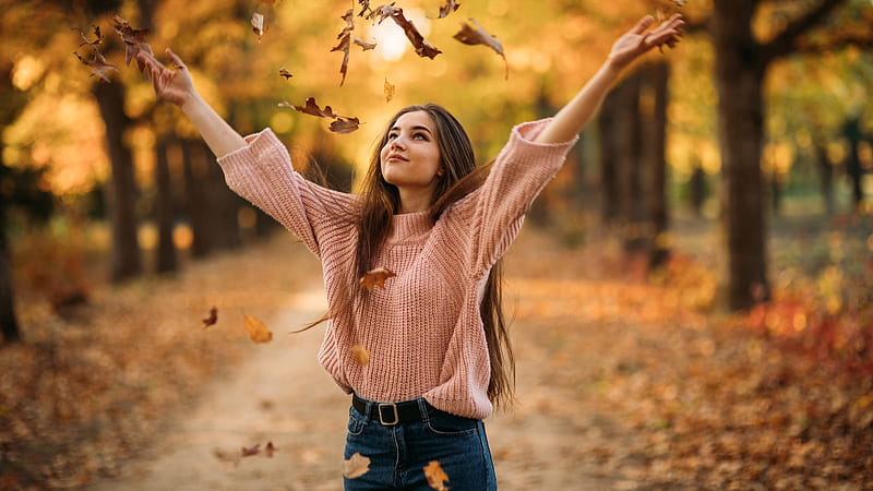 Girl Model Is Standing In Blur Yellow Autumn Trees Background Wearing Light Peach Top And Blue Jeans Girls, HD wallpaper