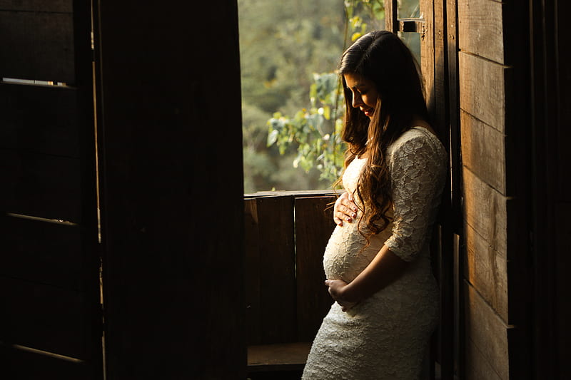 pregnant woman holding her womb, HD wallpaper