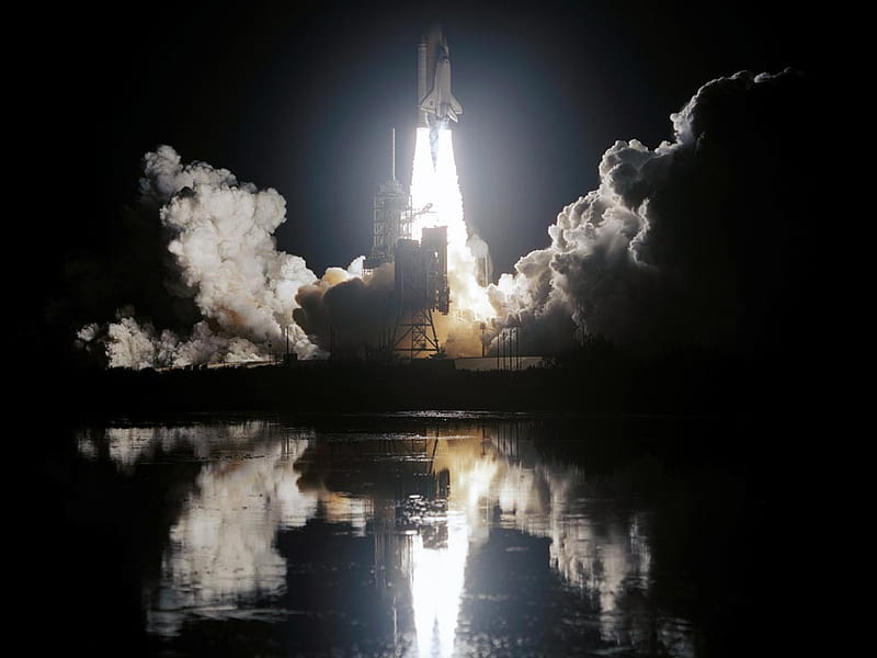 Space Shuttle Launch, reflection, smoke, flames, darkness, HD wallpaper