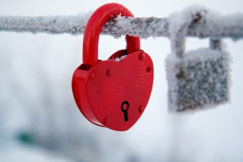 Red padlock , red, red and white, background, blur, mood, two colors, winter, cold, snow, heart, padlock, castle, red and black, HD wallpaper