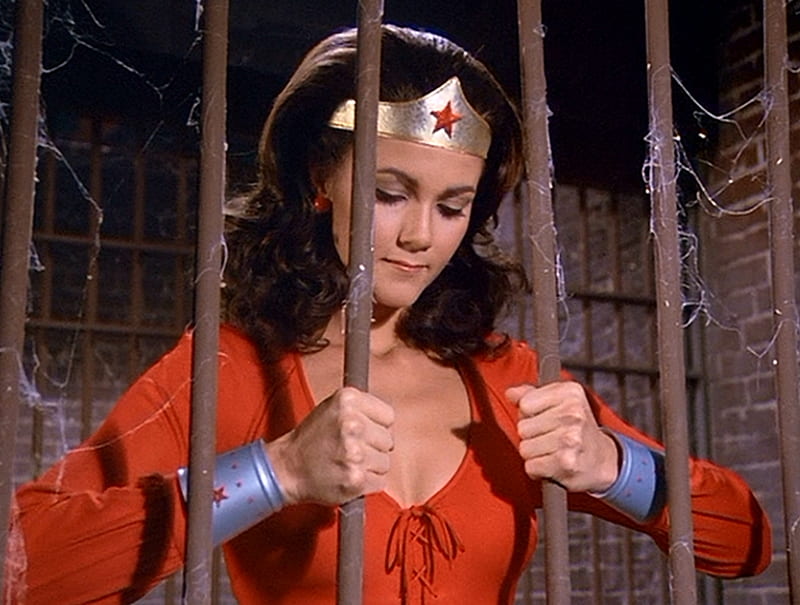 Wonder Woman Bending Bars, jail, bars, bending bar, WW, Wonder Woman, Lynda Carter, HD wallpaper