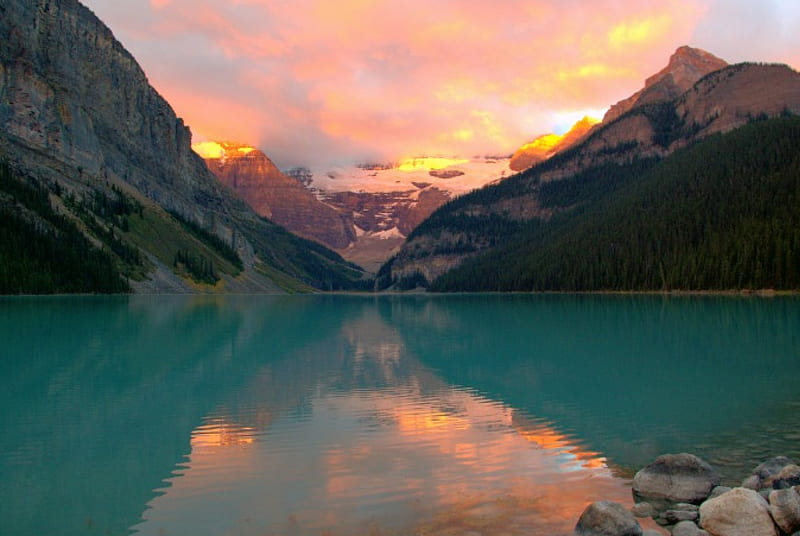 Sunrise At Lake Louise, forest, dawn, Banff National Park, bonito, sky, lake, mountain, Canada, sunrise, snowy peaks, HD wallpaper