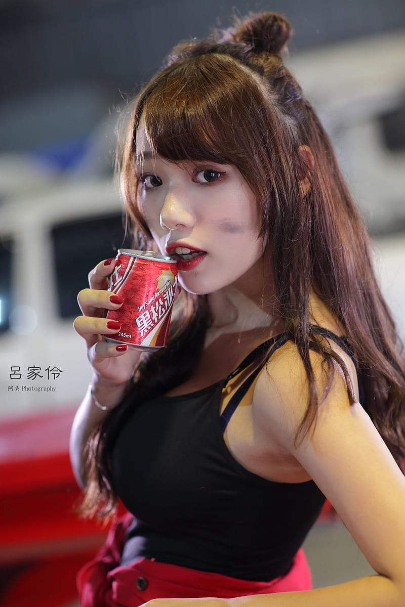 women, brunette, Asian, model, portrait, graphy, red nails, can, drink, looking at viewer, tank top, black tops, depth of field, contact lenses, Linnnng, Chinese, HD phone wallpaper