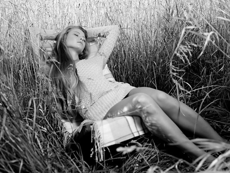 ...just relaxing, model, grass, beauty, woman, relaxing, HD wallpaper