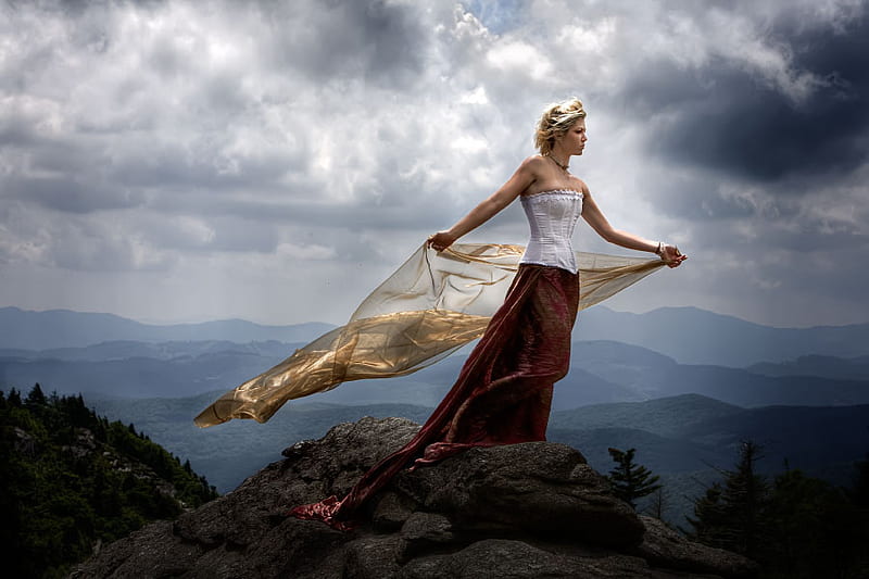 Pe aripile vantului, mountain, dress, wind, sky, woman, HD wallpaper