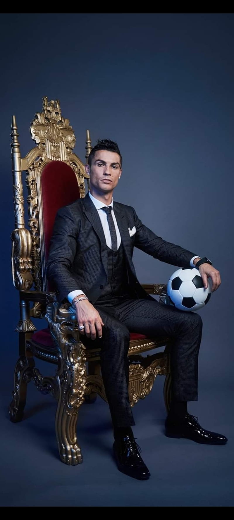 Ronaldo on throne, soccer, king, cristiano, cr7, football, cristiano ronaldo, HD phone wallpaper