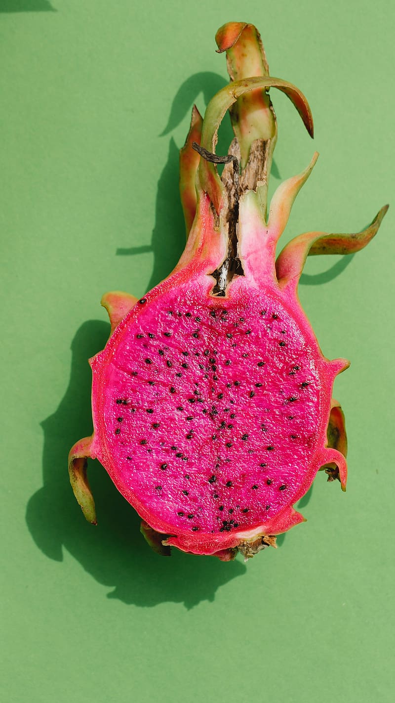 Dragon Fruit, Fruit Cut In Half, pitaya, green background, HD phone wallpaper