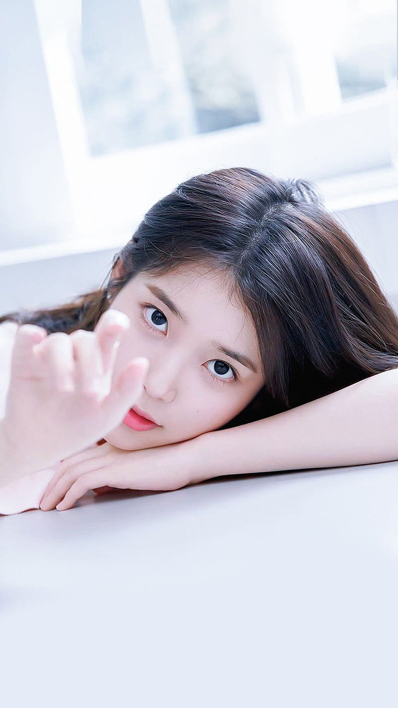 Người mẫu Hàn Quốc tuyệt đẹp IU Lee Jieun 4K tải xuống hình nền