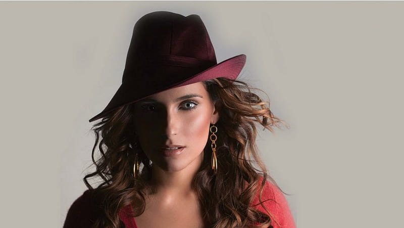Nelly Furtado With Hat, HD wallpaper