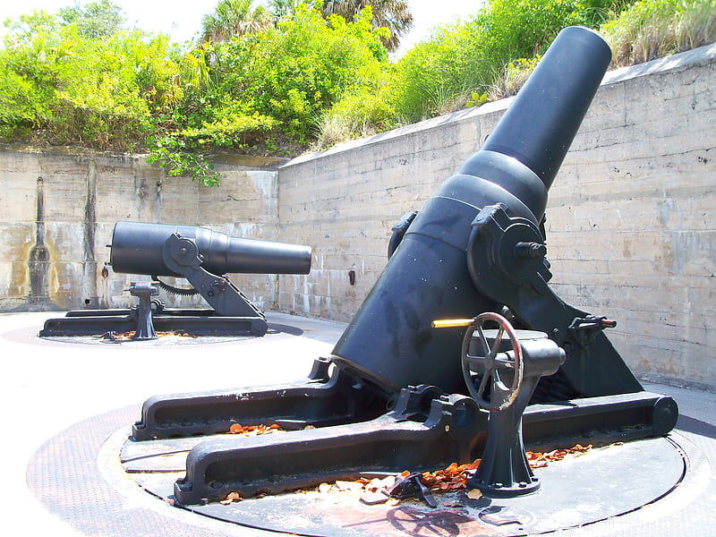 ~12 inch Seacoast Mortar~Model 1890-M1~Fort De Soto, Florida~, guerra, sky, clouds, cannons, guns, florida, structure, foilage, nature, concrete, artillery, island, history, fort, navy, HD wallpaper