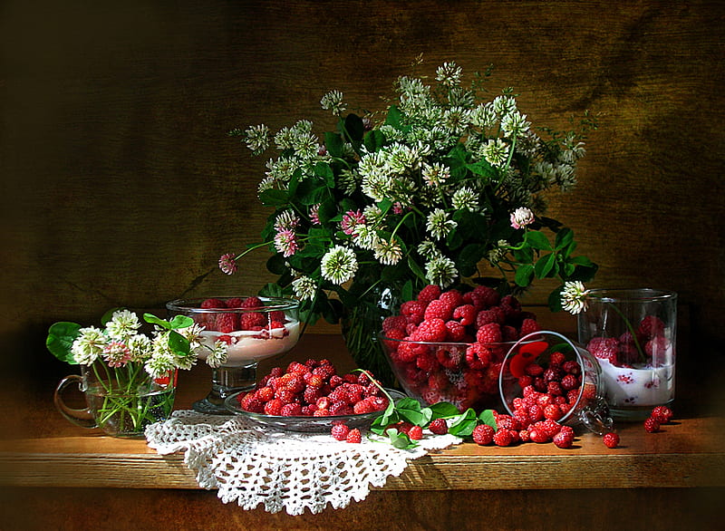 still life, raspberries, lace, vase, bonito, fruit, graphy, nice, flowers, harmony yogurt, wild strawberries, cool, bouquet, cup, flower, tasty, HD wallpaper