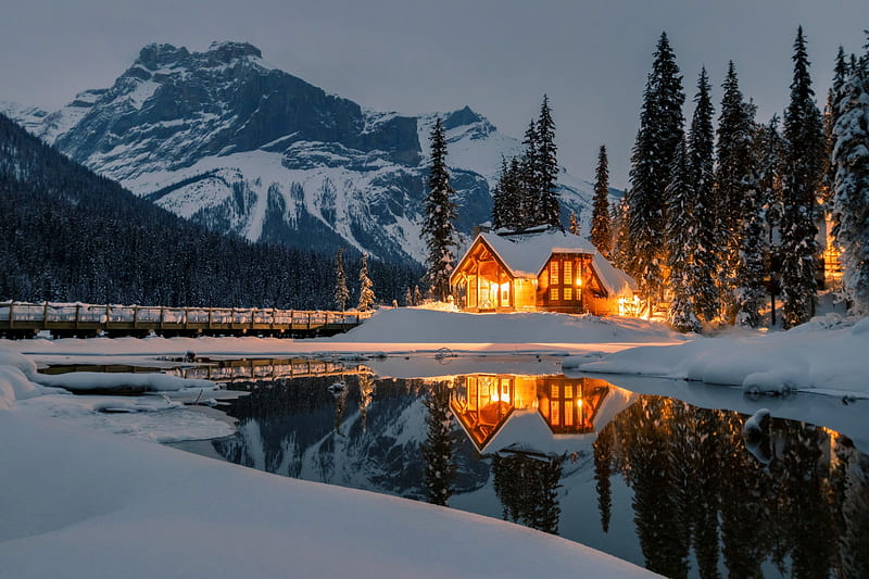 Emerald lake lodge, evening, emerald, reflection, lake, lights, winter, lodge, mountain, snow, Canada, HD wallpaper