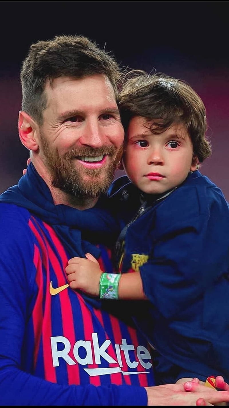 Đừng bỏ qua hình ảnh của Messi cười tươi những khiến ai cũng phải thích thú! Hình ảnh này chứa đầy năng lượng tích cực và mang đến sự yêu đời của ngôi sao xứ Catalan - Lionel Messi!