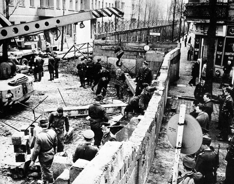 Construction of Berlin Wall - 1961, Berlin Wall, Europe, Germany, Berlin, HD wallpaper