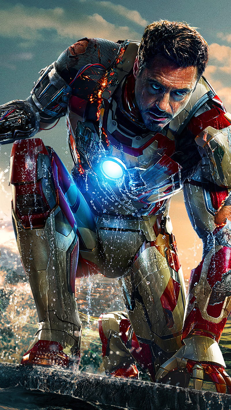 Robert Downy Jr as Iron man , iron man, robert downy jr, super hero, avengers, fight, damange, HD phone wallpaper