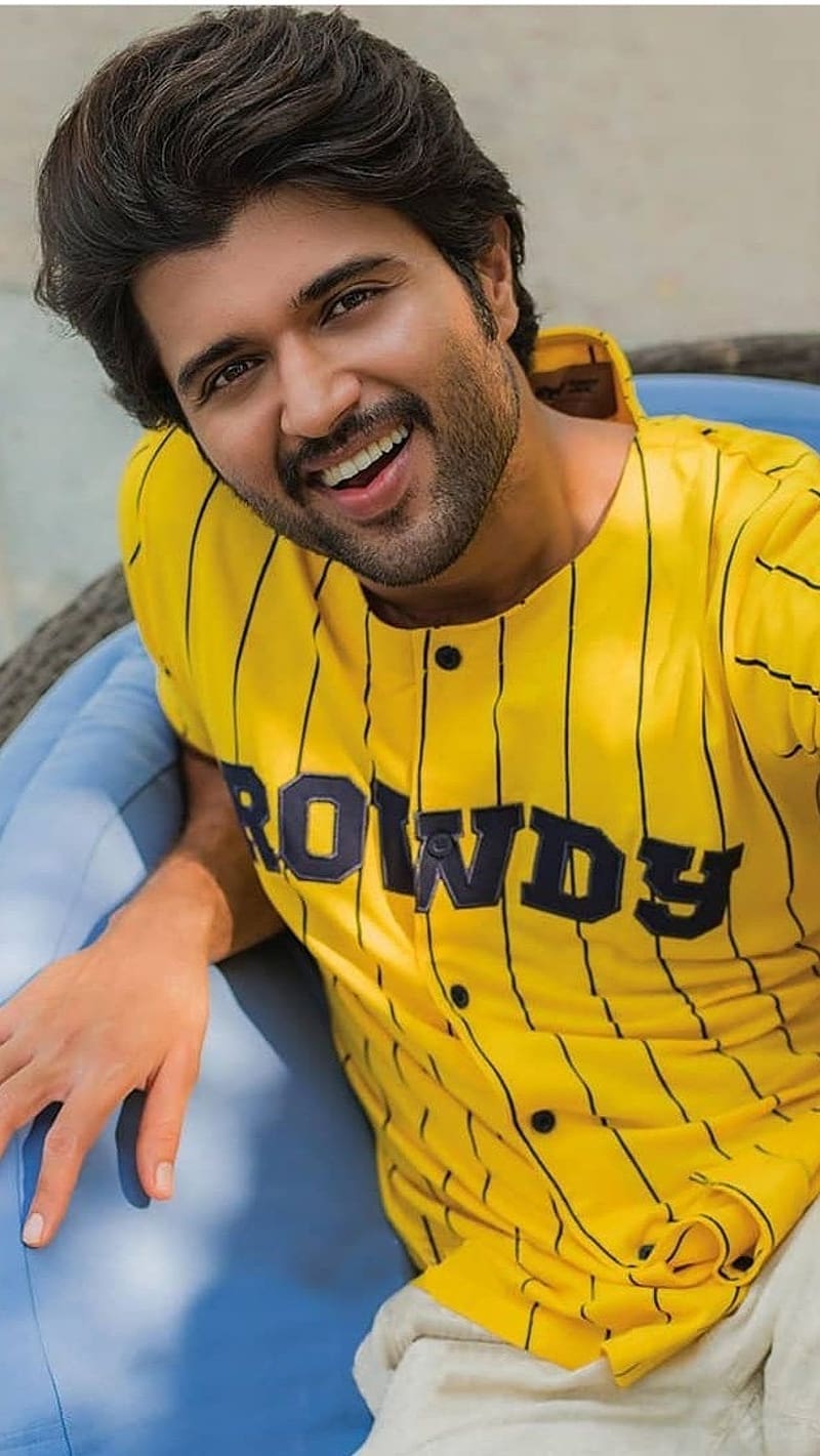 Vijay , Yellow Rowdy Tshirt, vijay deverakonda, actor, HD phone wallpaper