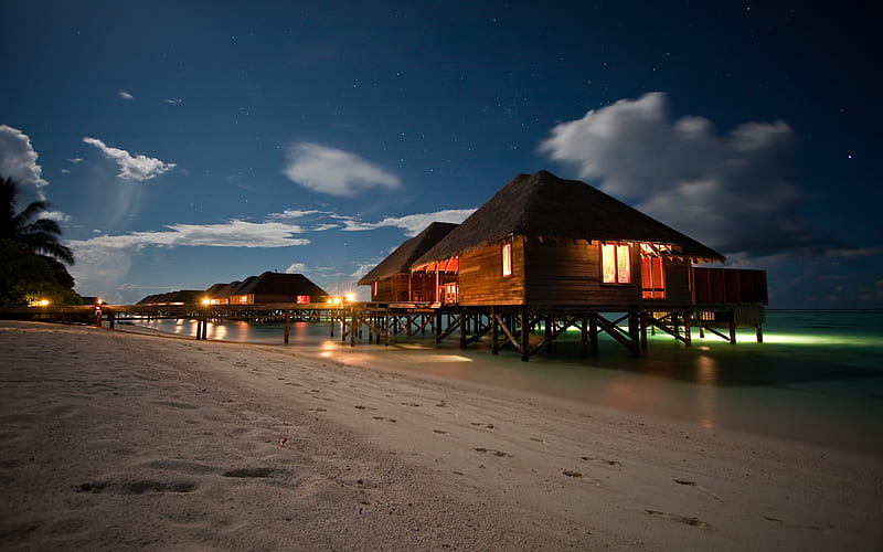 Beautiful Night, pretty, resort, house, clouds, lights, beach, splendor, bungalows, beauty, lovely, romance, holiday, houses, ocean, sky, trees, palms, water, paradise, footprints, colorful, bonito, sea, sand, night, stars, vacation, exotic, romantic, view, pier, colors, seashore, peaceful, summer, nature, tropical, HD wallpaper