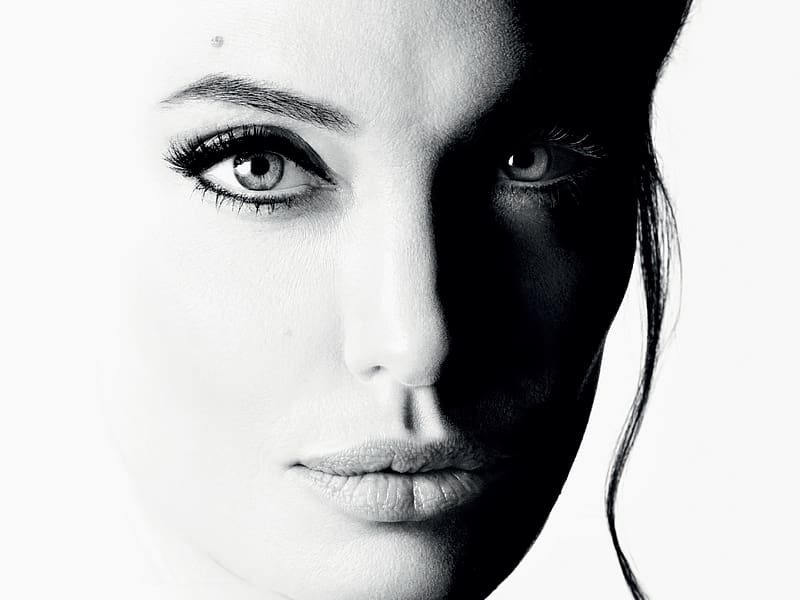 angelina-jolie-face-celebrity-black-white-actress-hd-wallpaper