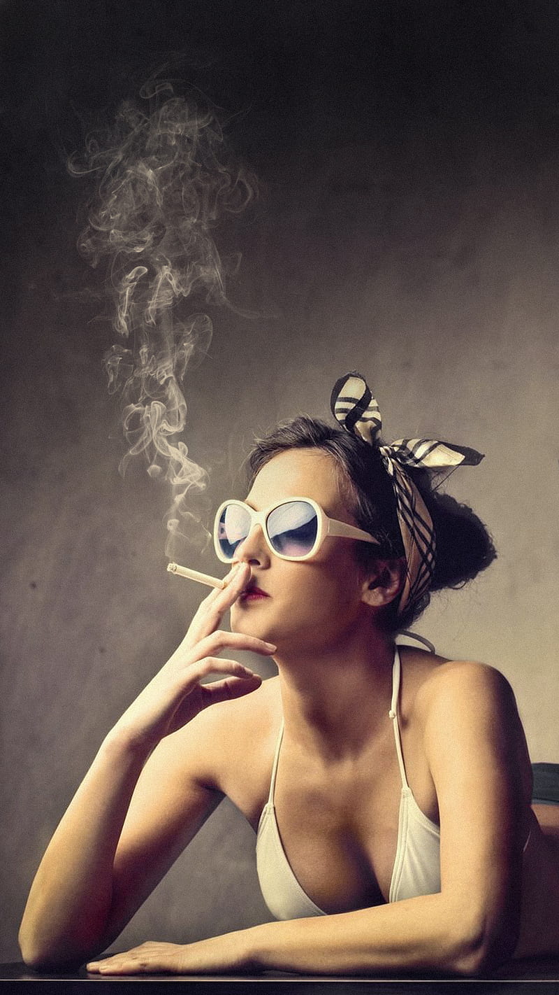 Smoking hot girl, AMAZING, cigarettes, fog, retro, smoke, sunglasses, HD  phone wallpaper | Peakpx