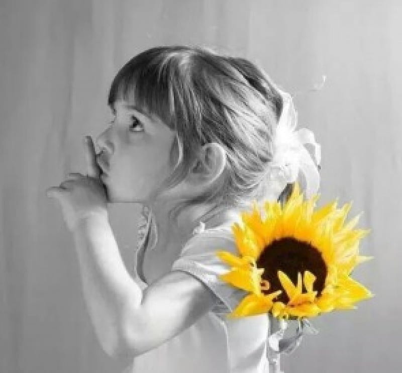 The sun inside, shhh, black and yellow, girl, beauty, sunflower, two colors, HD wallpaper