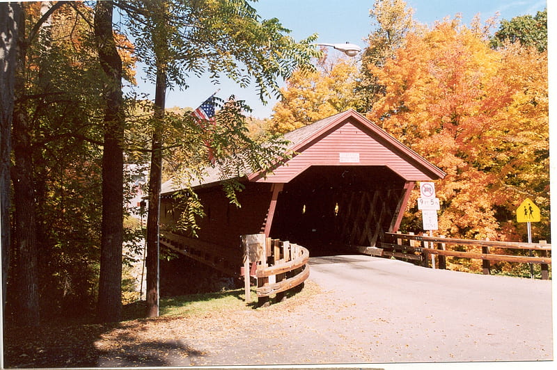 1853 Historical Covered Bridge in Newfield, NY, Mountains, Rust, Bridge, Flag, Autumn, Road, Gold, Signs, Covered, Wood, bonito, Rails, Street Light, Trees, REd, USA, Orange, Foilage, Leaves, Historical, New York, Green, Newfield, HD wallpaper