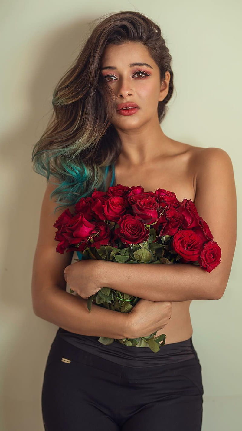 Nyra banerjee , model, roses, HD phone wallpaper