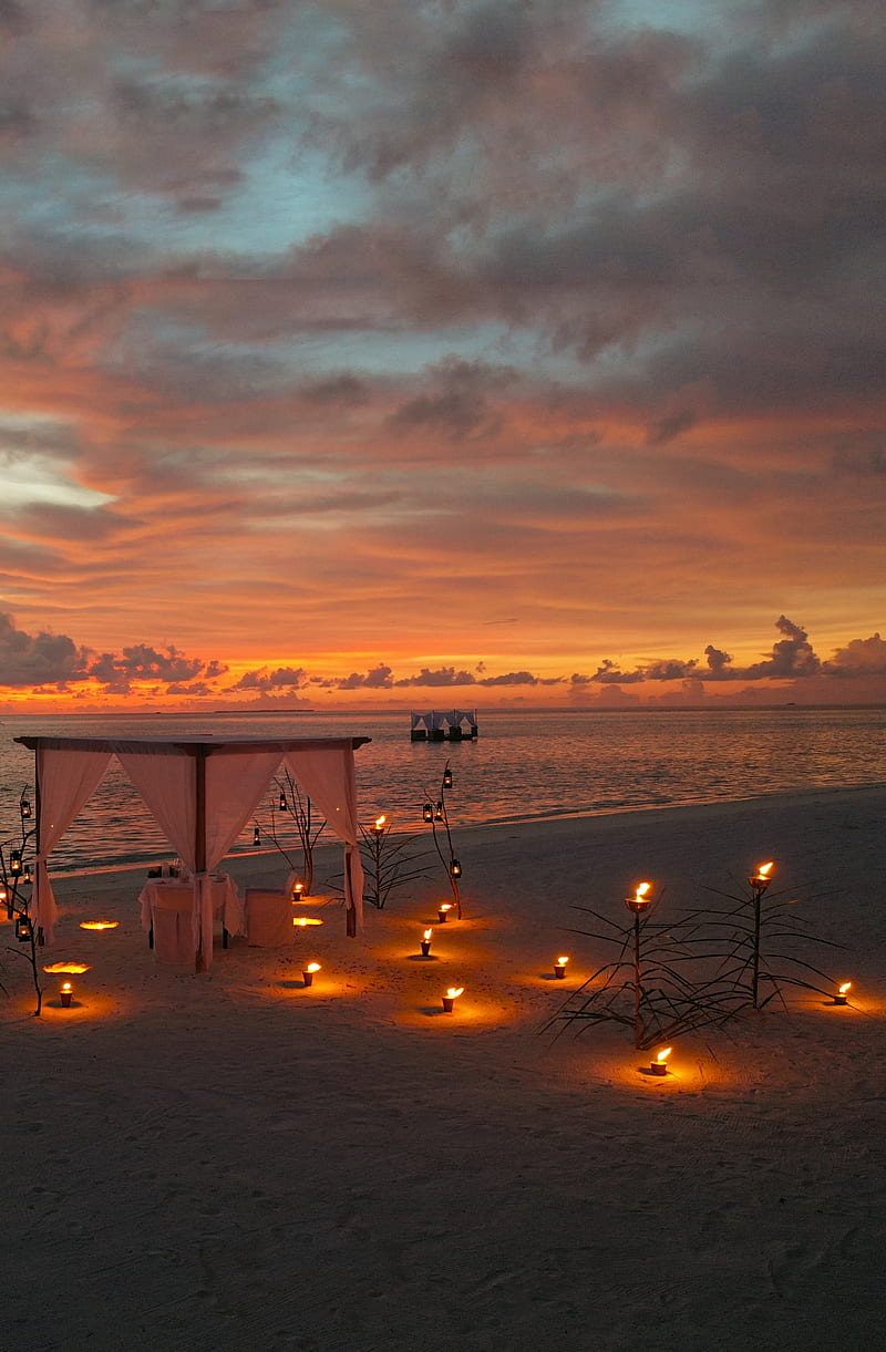 Dinning by Design , 2021 love new year, beach, dinner, dinning, luxury, sunset, sunsets sunset maldives colors yellow orange sky surreal ultra high quality trending popular maldives nature landscape fire orange burning red hot dramatic resort maldives, HD phone wallpaper