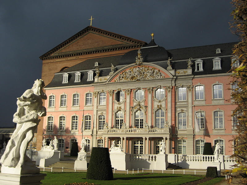 Palace in Trier, Germany, ancient, grass, germany, palace, sky, old, sculpture, trier, gris, garden, white, HD wallpaper