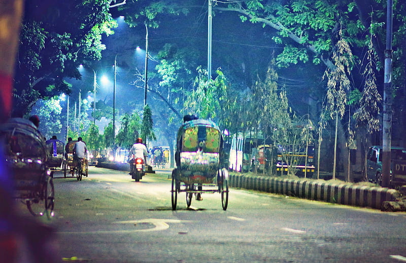 Night in Dhaka, city, dhaka, lights, night, police lines, rajarbag, rickshaws, road, traffic, HD wallpaper