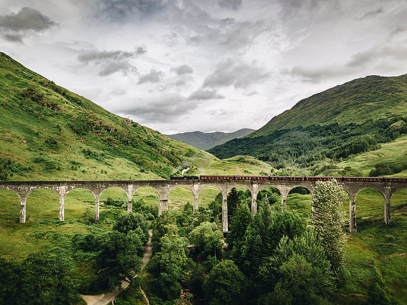 train passing by bridge over mountains, HD wallpaper