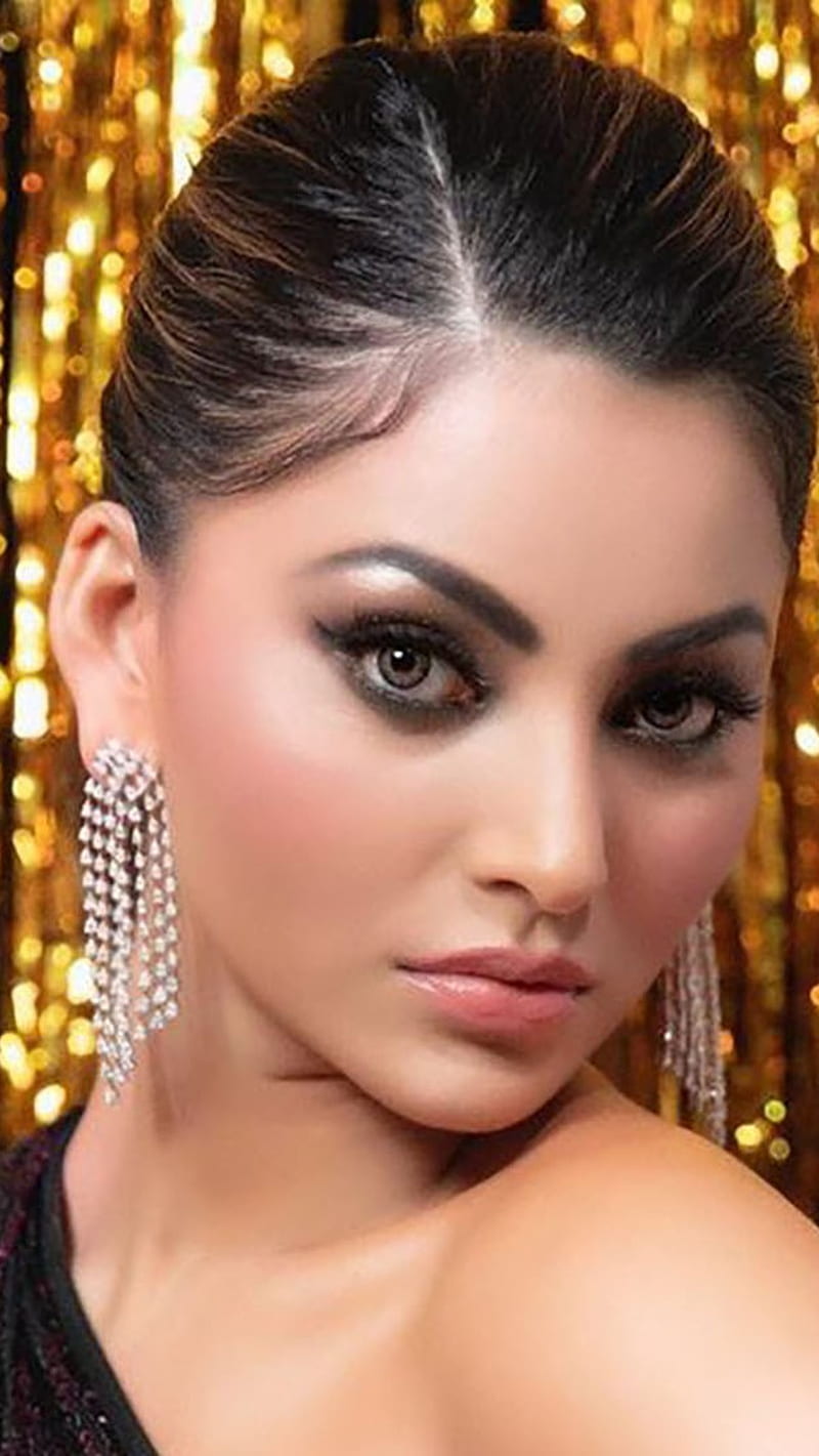 Model Urvashi Rautela , woman, girl, indian, diva, celebrity, bollywood, indian actress, bonito, actress, hot, urvashi rautela, HD phone wallpaper