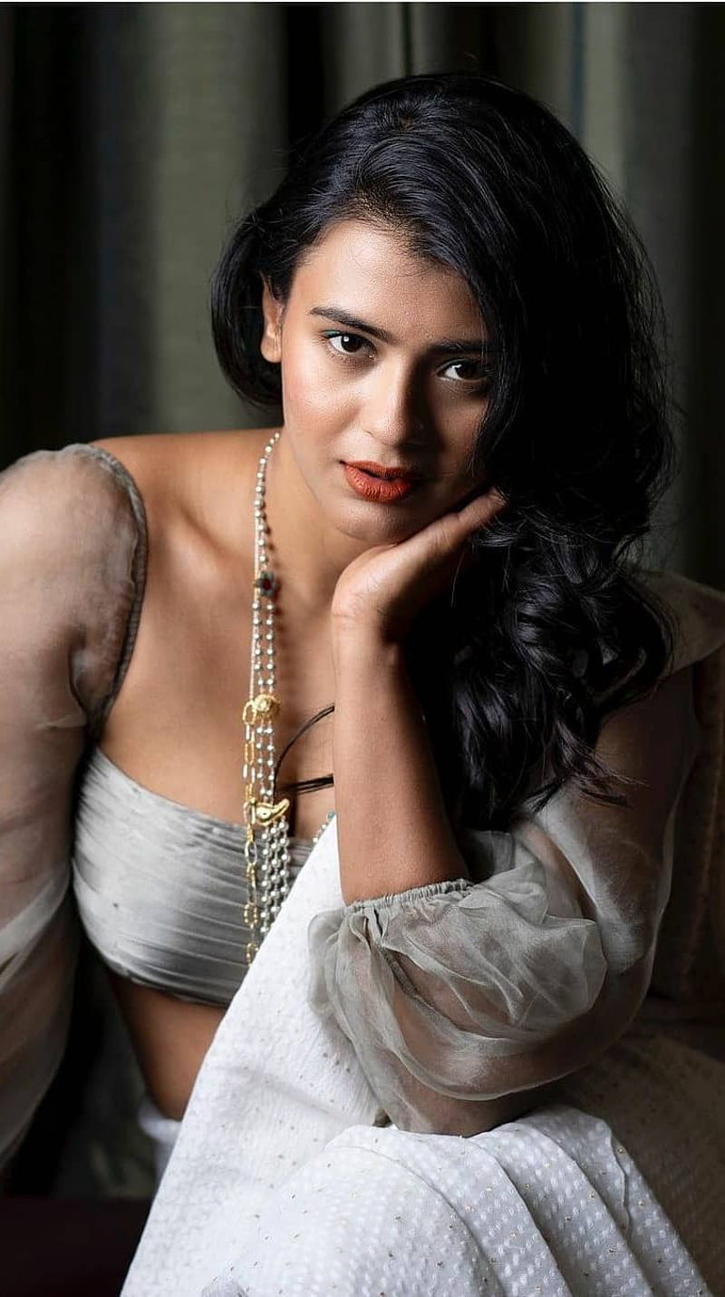 Hebah Patel , multilingual actress, model, HD phone wallpaper
