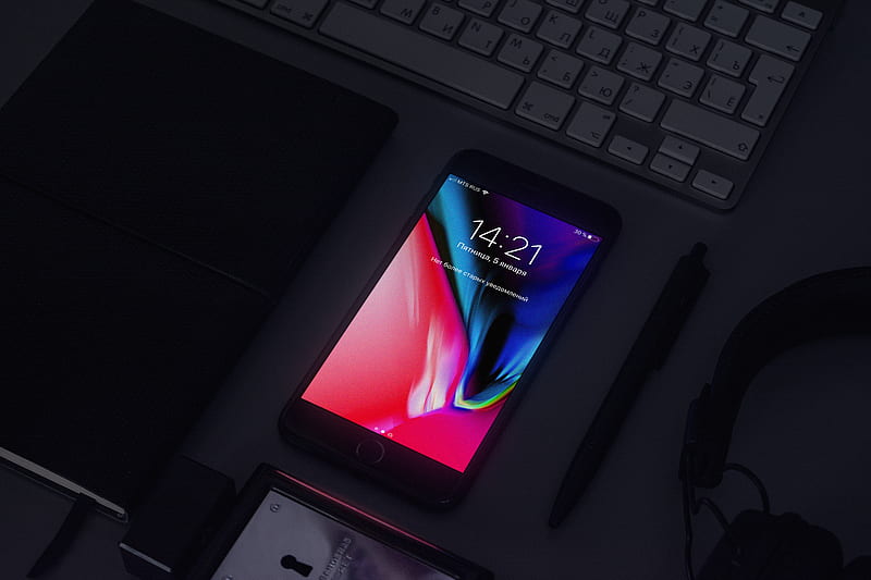 space gray iPhone 6 turned on beside pen and headphones on top of table, HD wallpaper