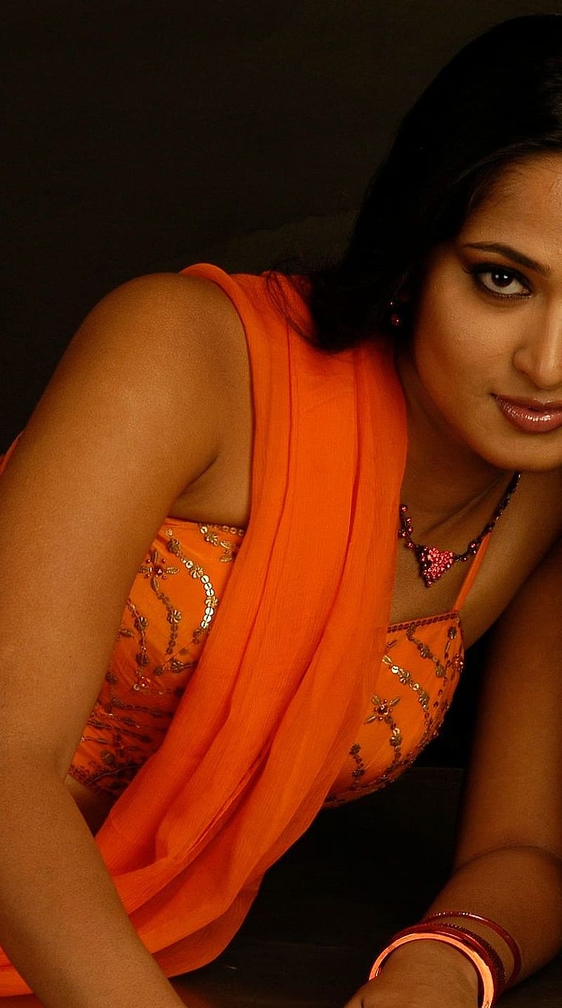 Anushka shetty, saree_beauty, telugu_actress, tamil_actress, HD phone wallpaper
