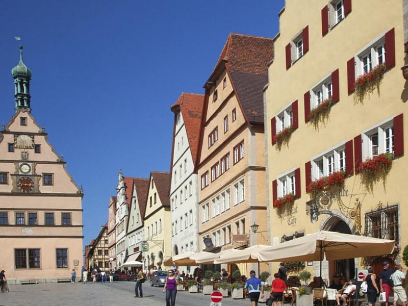 Rothenburg ob der Tauber, flower boxes, window shutters, people, clock, blue sky, Steeple, HD wallpaper