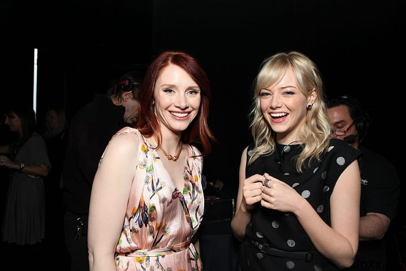 Emma Stone and Bryce Dallas Howard, blonde, bryce dallas howard, emma stone, redhead, HD wallpaper